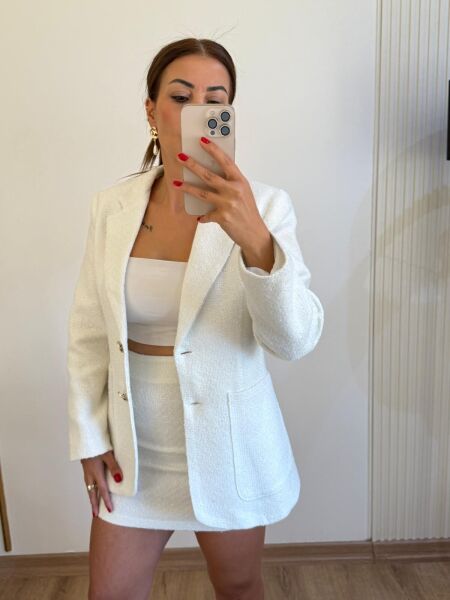 Işıltılı tuvid beyaz takım